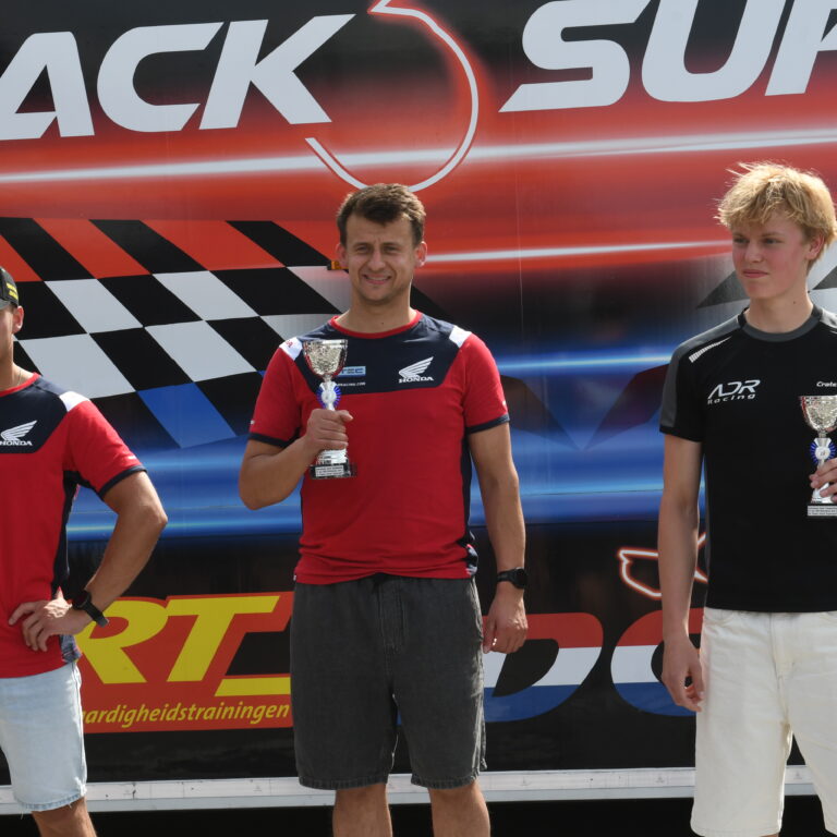 Nürburgring raceweekend levert Spectaculair P3 Podium op