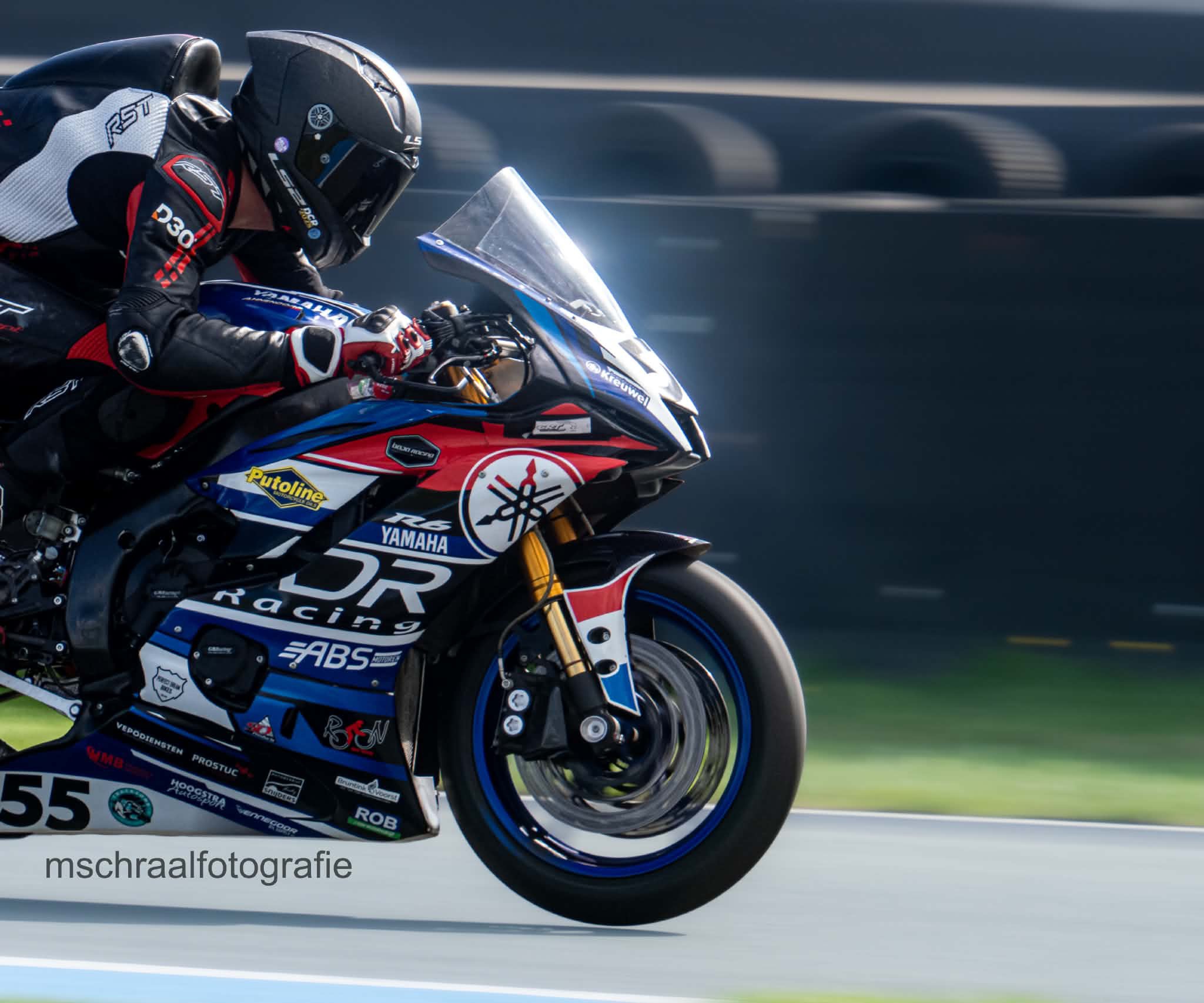 Matthew Luisman vecht hard voor kostbare punten op TT Circuit Assen